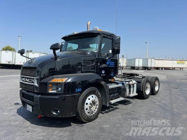 Mack AN64T 트랙터 유닛