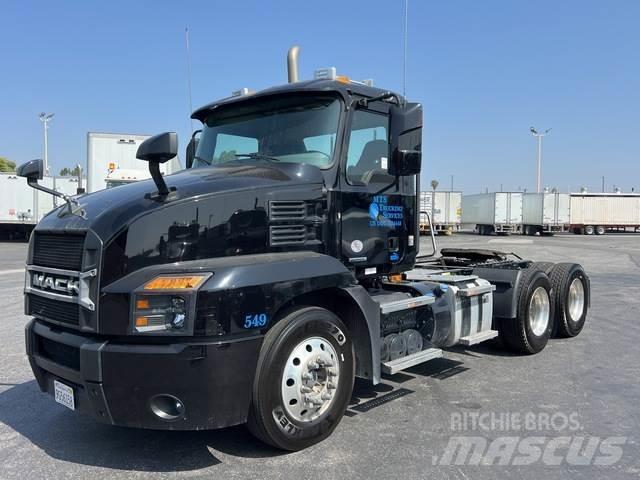 Mack AN64T 트랙터 유닛