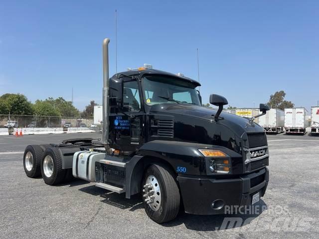 Mack AN64T 트랙터 유닛