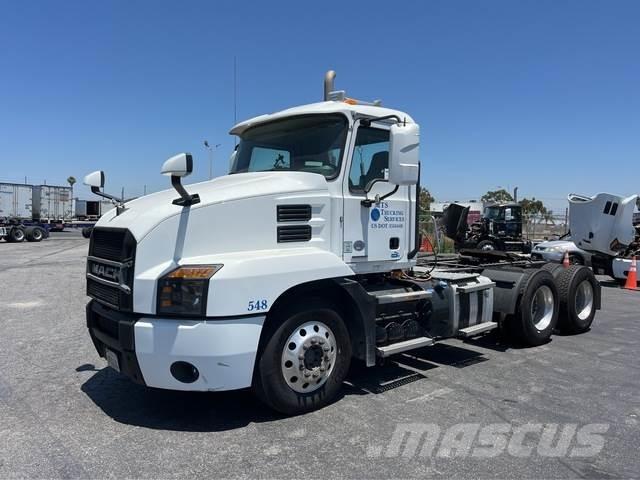 Mack AN64T 트랙터 유닛
