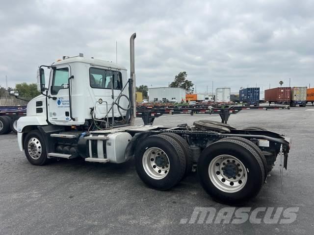 Mack AN64T 트랙터 유닛