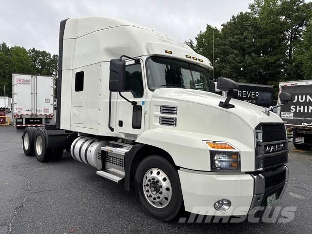 Mack AN64T 트랙터 유닛