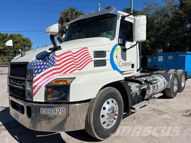 Mack Anthem 트랙터 유닛