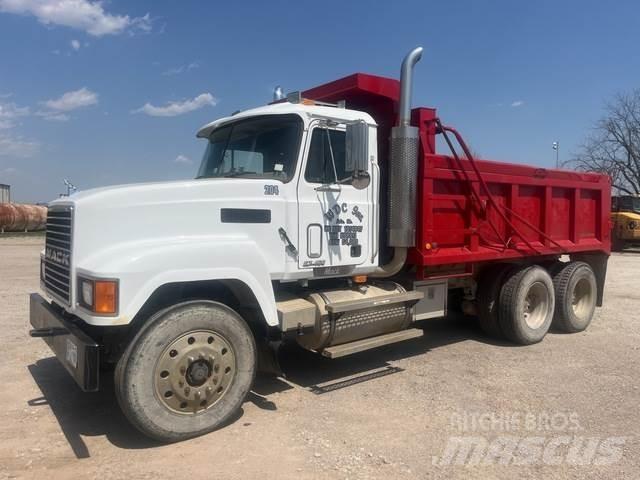 Mack CH613 덤프 트럭