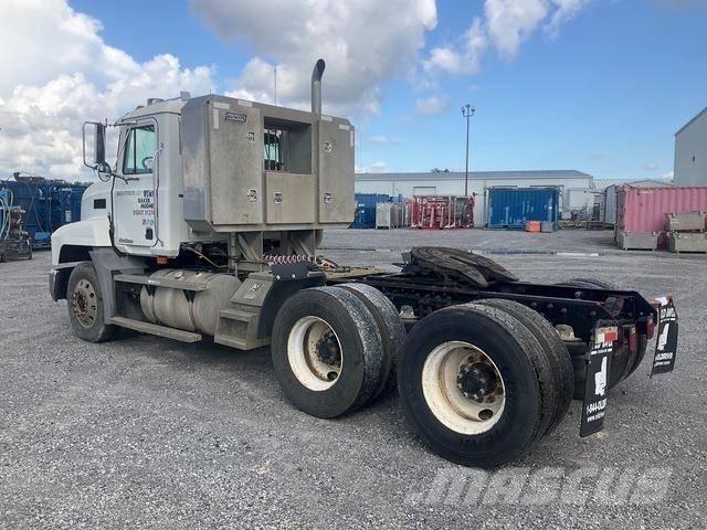 Mack CH613 트랙터 유닛