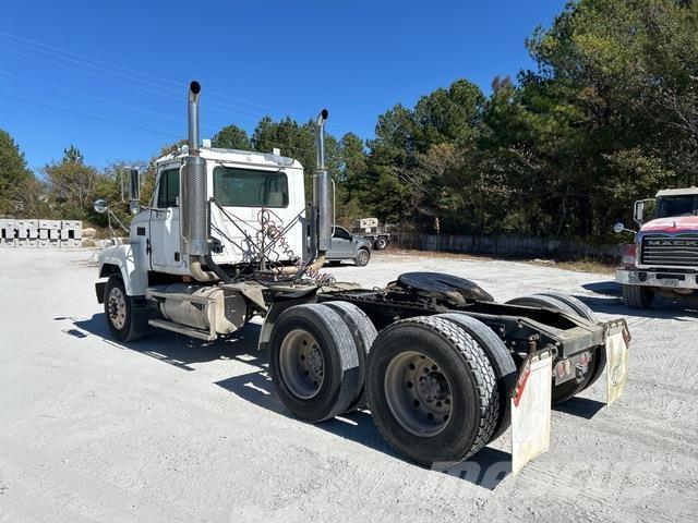 Mack CH613 트랙터 유닛