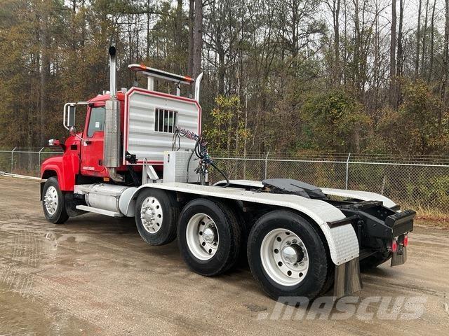 Mack CHN613 트랙터 유닛