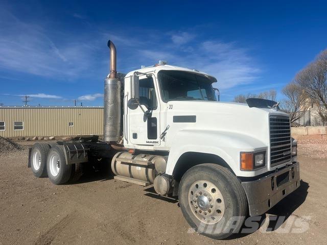 Mack CHU613 트랙터 유닛