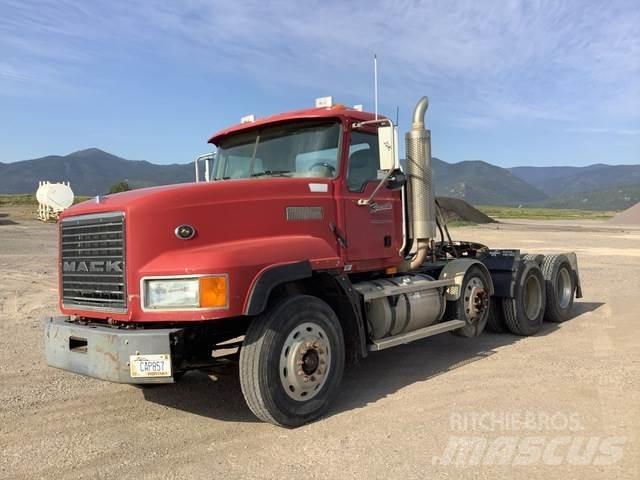 Mack CL733 트랙터 유닛