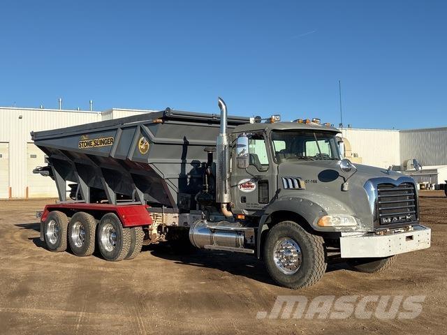 Mack CT713 콘크리트 스톤 머신