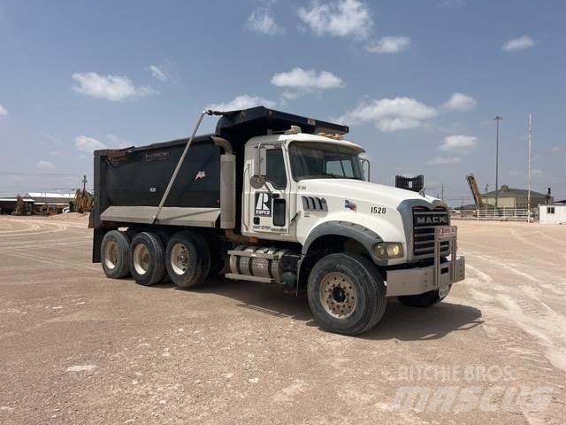Mack CTP713 덤프 트럭