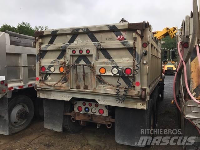 Mack CV700 제설 블레이드 및 제설기