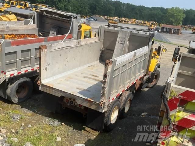 Mack CV700 제설 블레이드 및 제설기