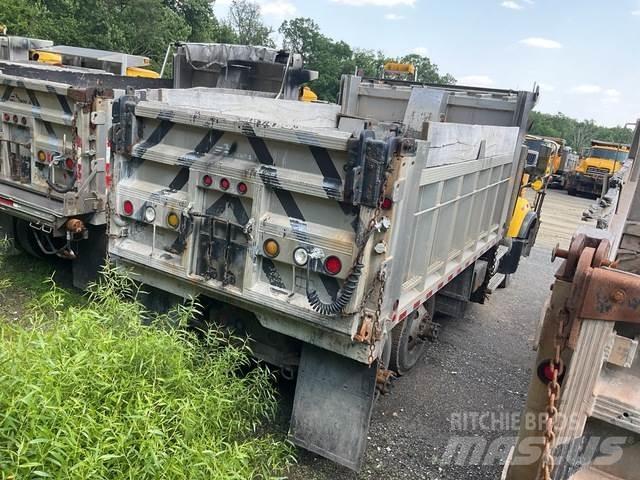 Mack CV700 제설 블레이드 및 제설기