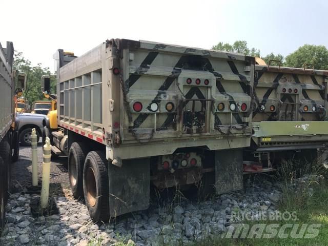 Mack CV700 제설 블레이드 및 제설기