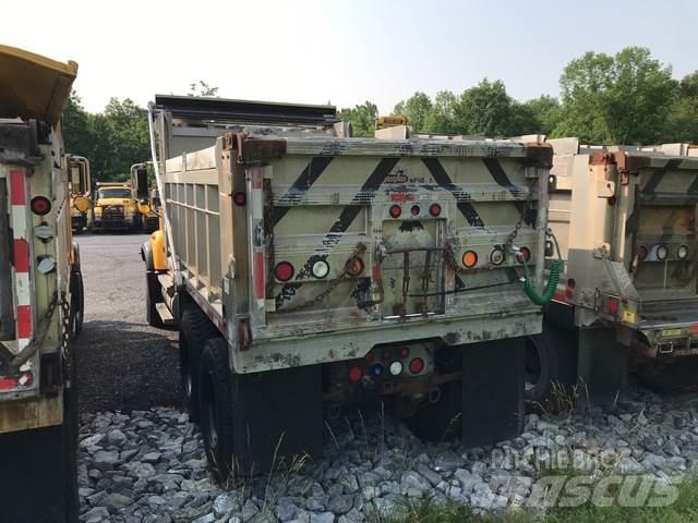 Mack CV700 제설 블레이드 및 제설기