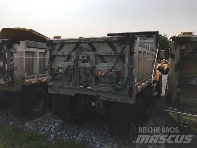 Mack CV700 제설 블레이드 및 제설기