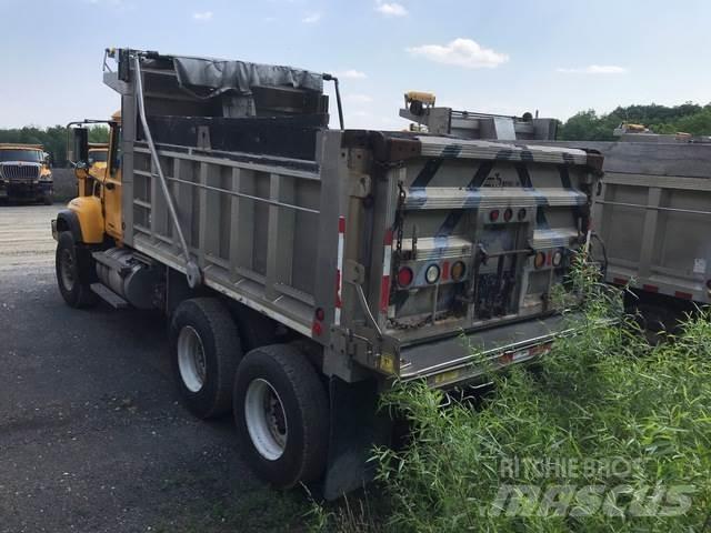 Mack CV700 제설 블레이드 및 제설기