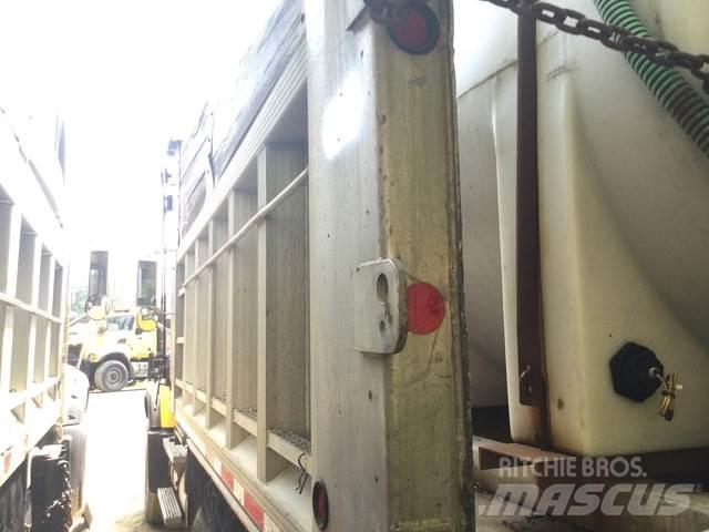 Mack CV700 제설 블레이드 및 제설기