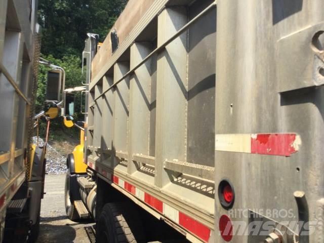 Mack CV700 제설 블레이드 및 제설기