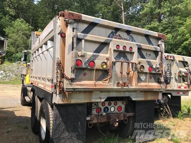 Mack CV700 제설 블레이드 및 제설기