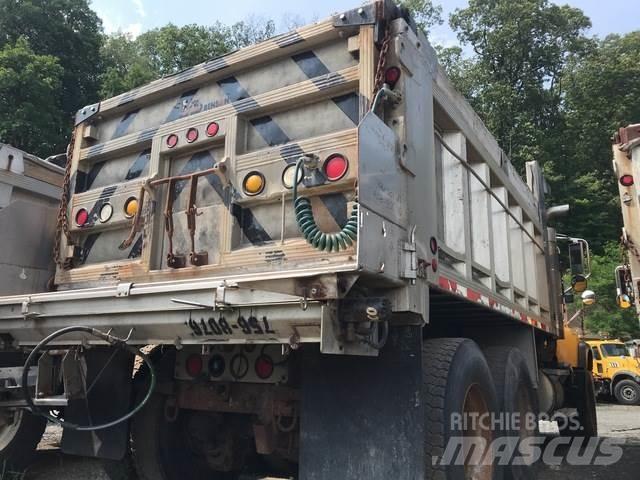 Mack CV700 제설 블레이드 및 제설기
