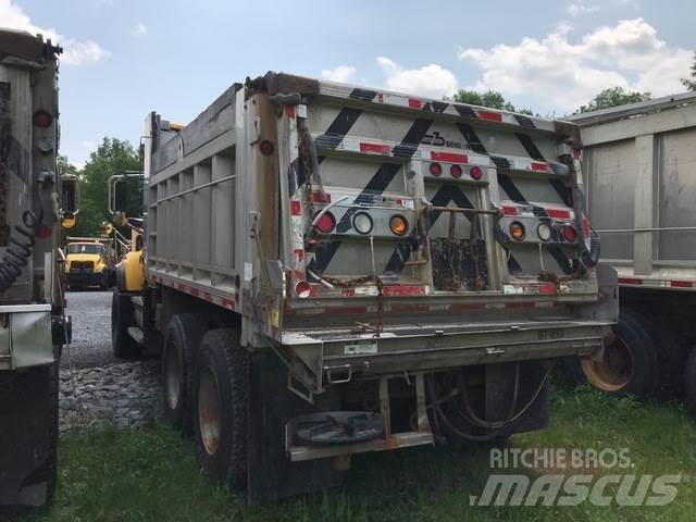 Mack CV700 제설 블레이드 및 제설기