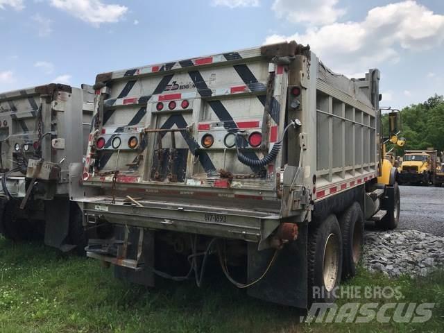 Mack CV700 제설 블레이드 및 제설기