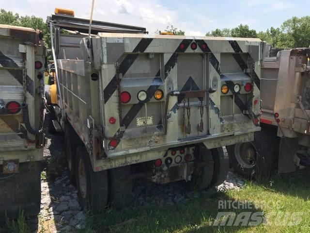 Mack CV700 제설 블레이드 및 제설기