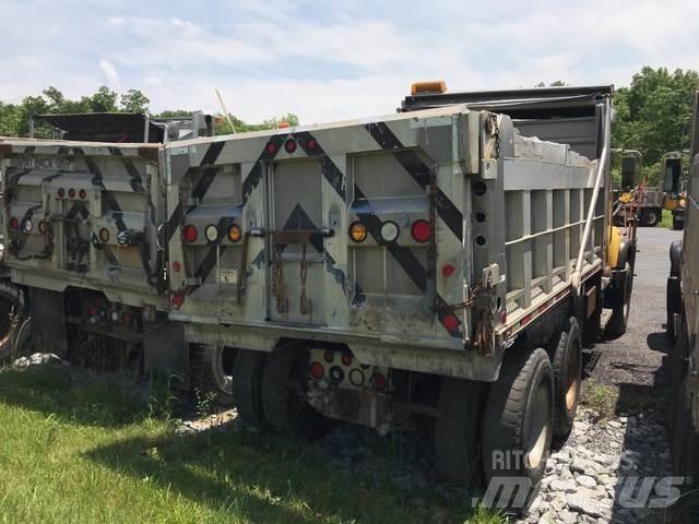 Mack CV700 제설 블레이드 및 제설기