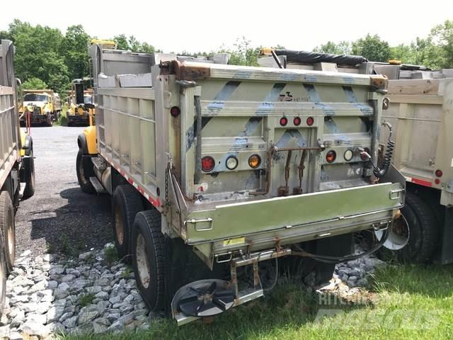 Mack CV700 제설 블레이드 및 제설기