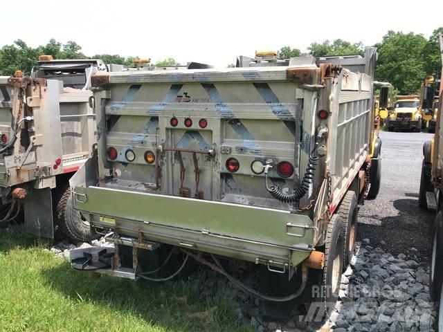 Mack CV700 제설 블레이드 및 제설기