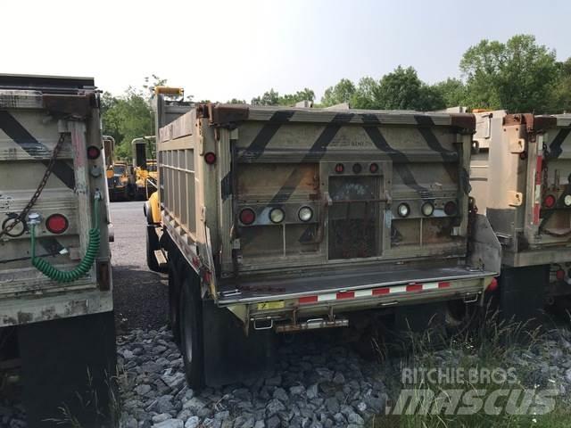 Mack CV700 제설 블레이드 및 제설기