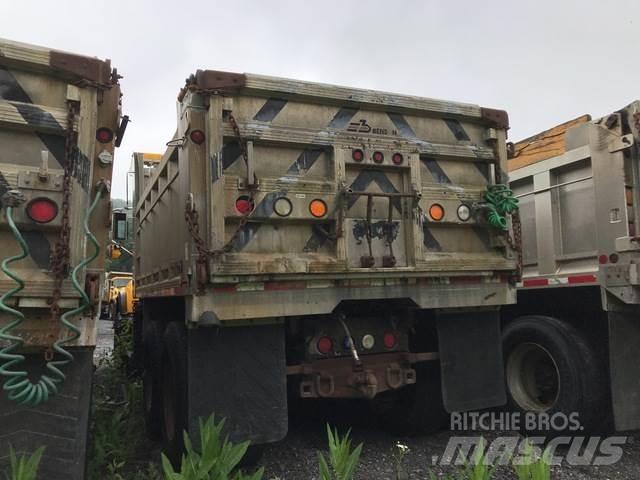Mack CV700 제설 블레이드 및 제설기