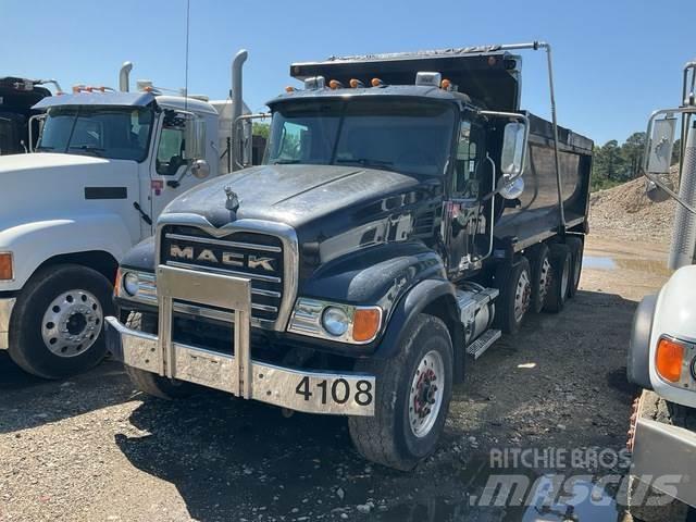 Mack CV713 덤프 트럭