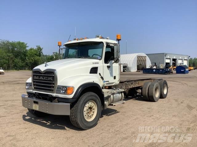 Mack CV713 캐빈 및 인테리어
