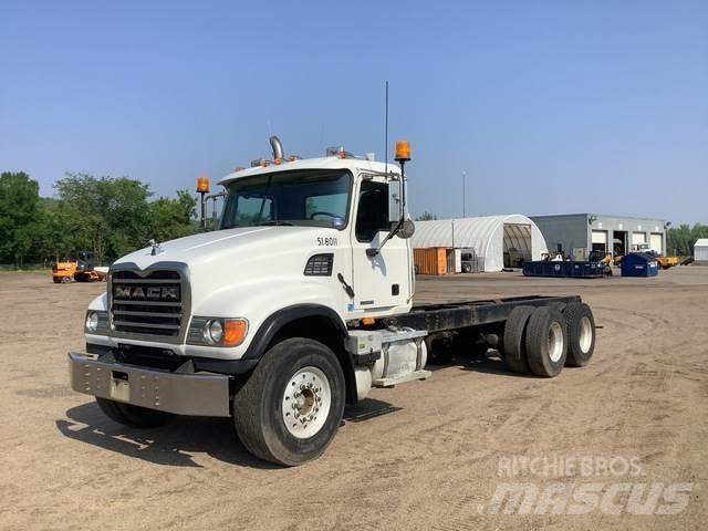 Mack CV713 캐빈 및 인테리어