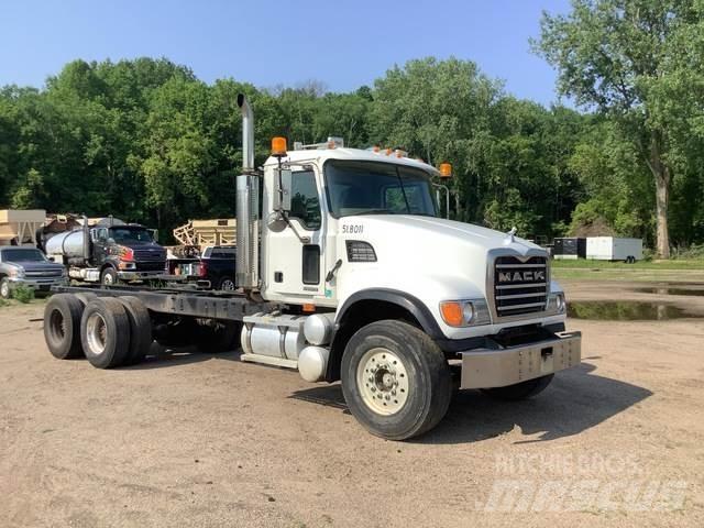 Mack CV713 캐빈 및 인테리어