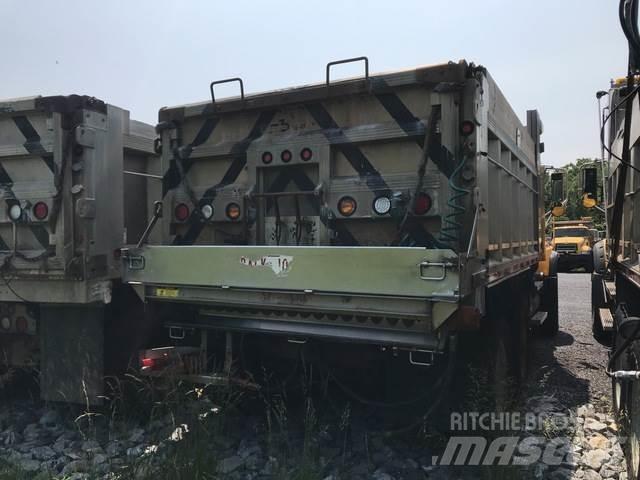 Mack CV713 제설 블레이드 및 제설기