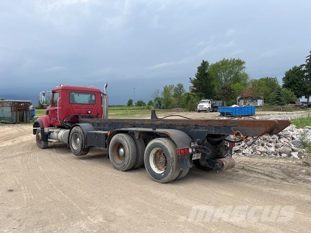 Mack CV713 스킵 로더 트럭