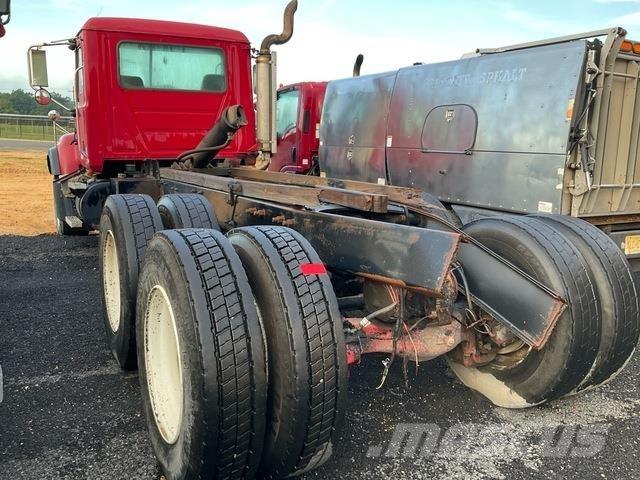 Mack CV713 캐빈 및 인테리어