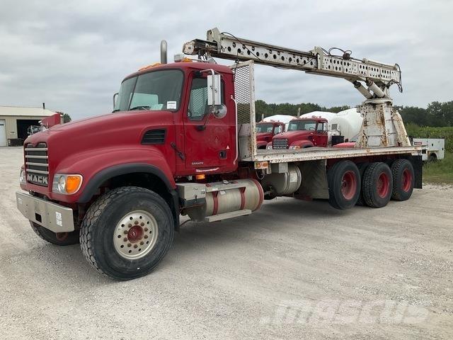 Mack CV713 기타 트럭