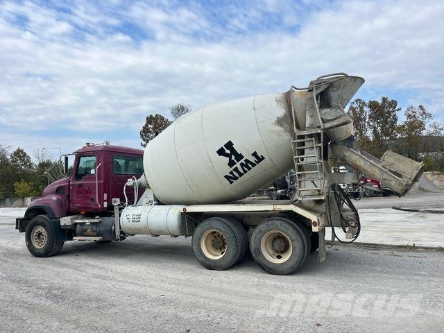 Mack CV713 기타 트럭