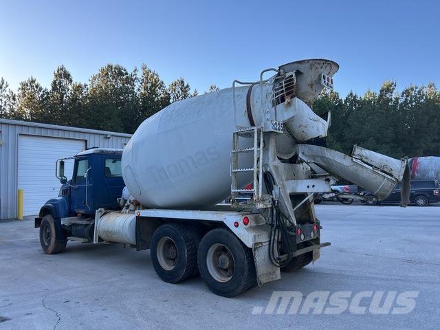 Mack CV713 기타 트럭