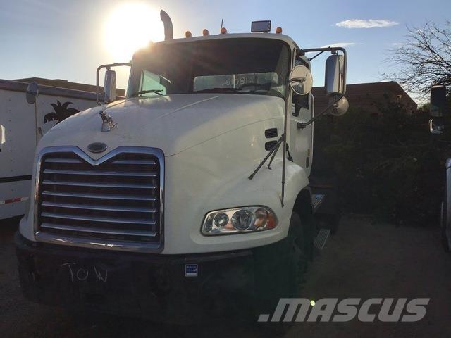 Mack CXN612 트랙터 유닛