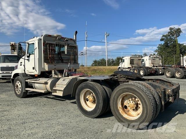 Mack CXN613 트랙터 유닛