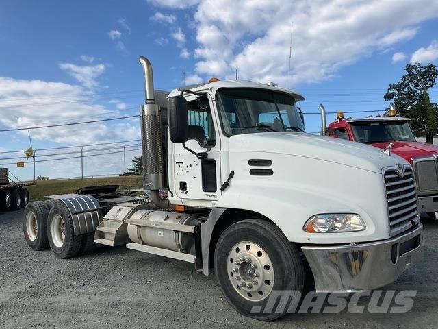 Mack CXN613 트랙터 유닛
