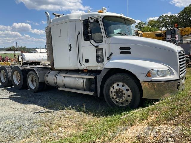 Mack CXN613 트랙터 유닛