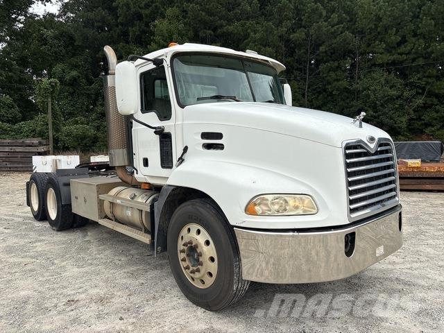 Mack CXN613 트랙터 유닛