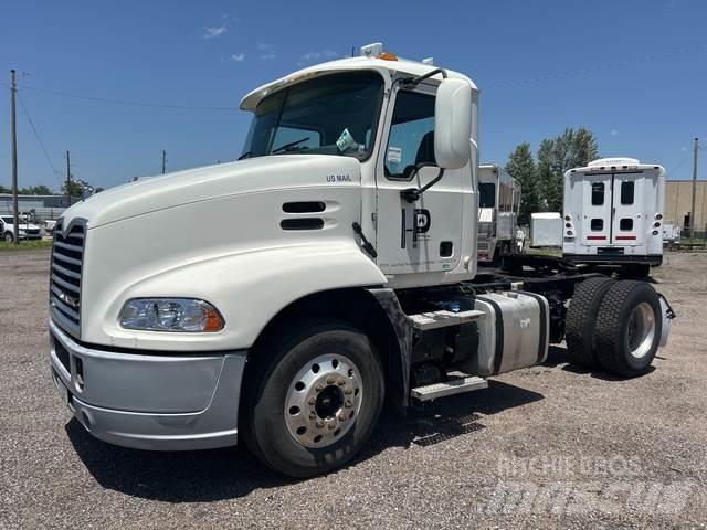 Mack CXU612 트랙터 유닛